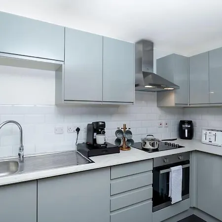 Central Gunwharf Quays Two Bedroom Apartment Portsmouth Exterior photo